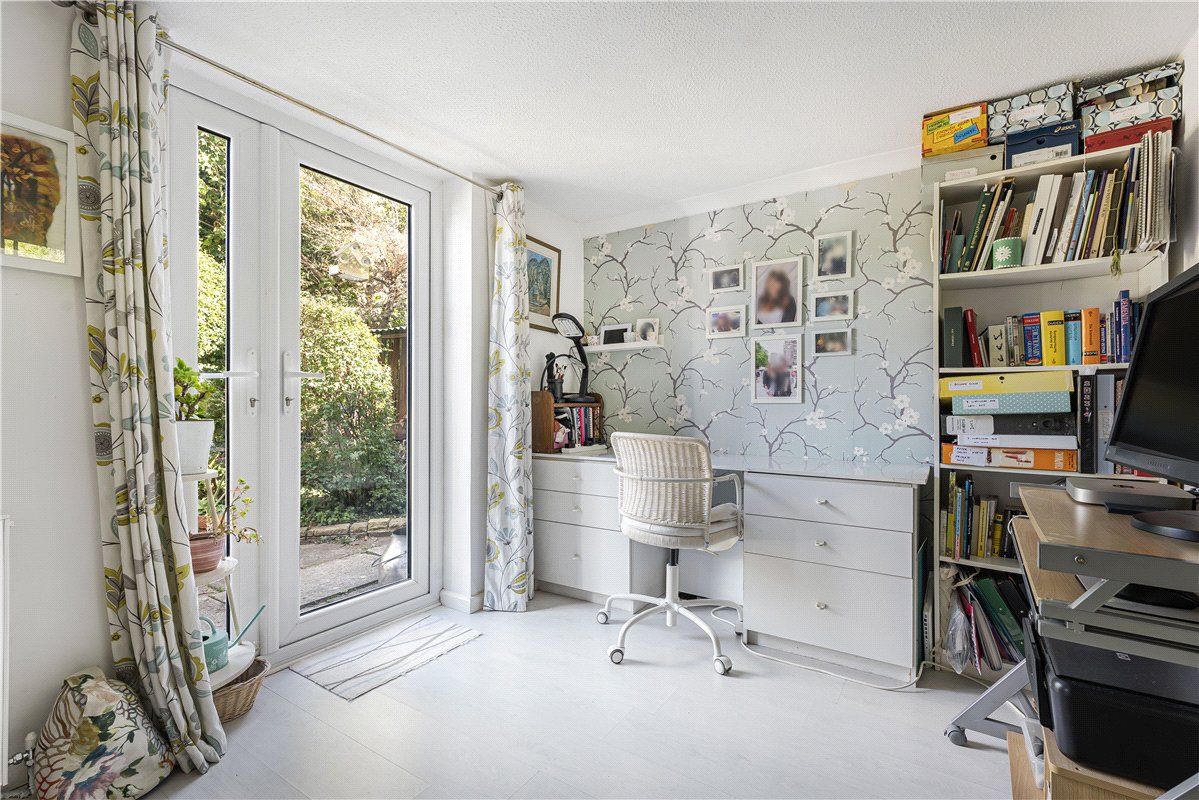 4 bedroom House, Bellamy Close, Southmoor, OX13 - Available, Image 2