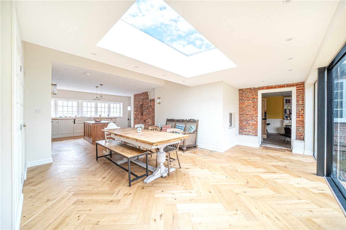 5 bedroom House, East Street, Hambledon, PO7 - Sold STC, Image 2