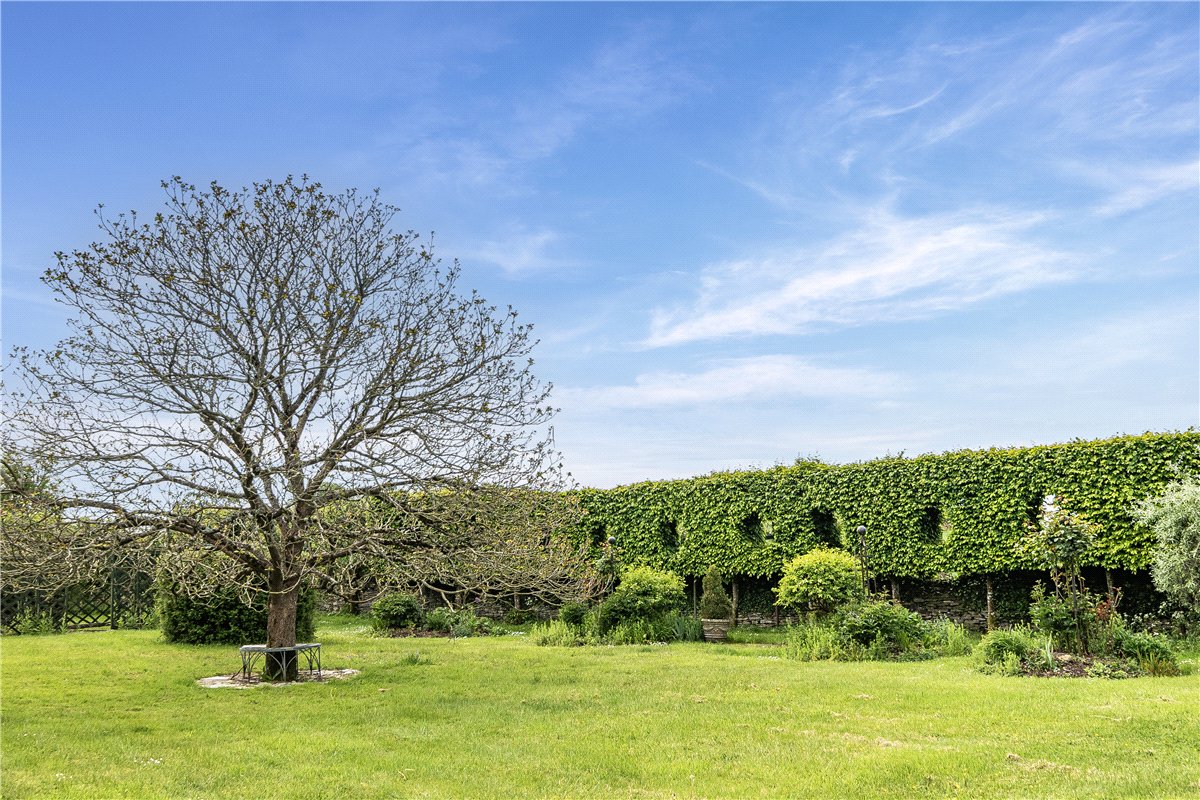5 bedroom House, West Yatton, Yatton Keynell, SN14 - Available, Image 5
