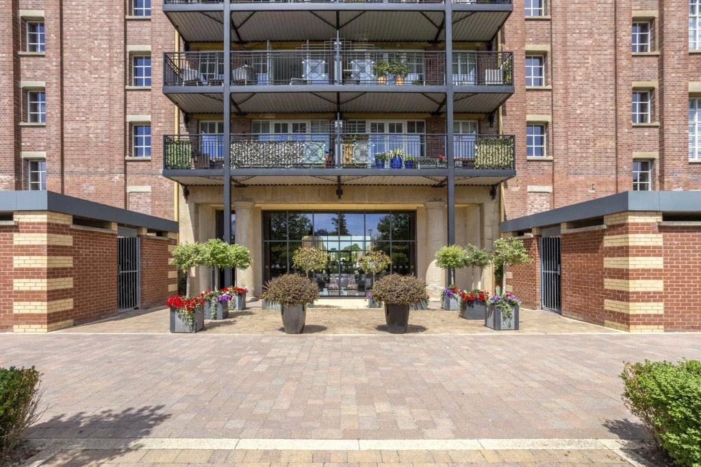 2 bedroom Flat, Bishopthorpe Road, York, YO23 - Sold STC, Image 2