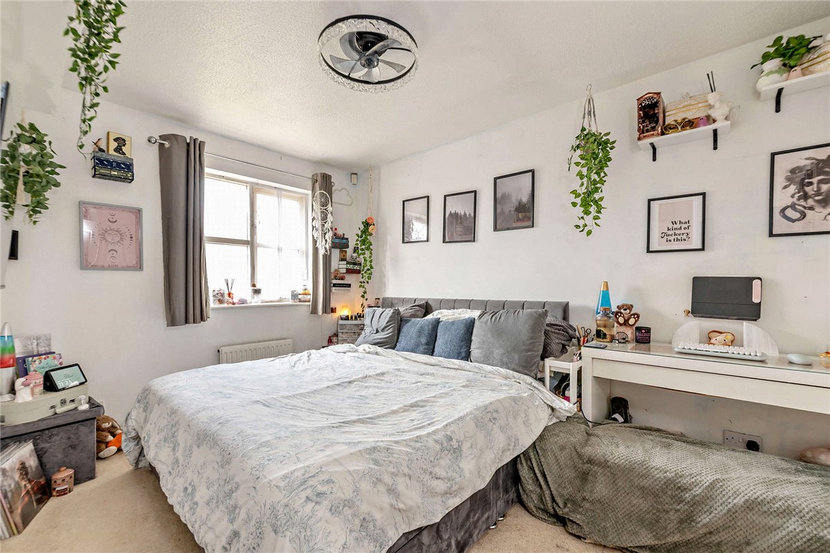 3 bedroom House, Meadowsweet Close, Thatcham, RG18 - Sold STC, Image 13