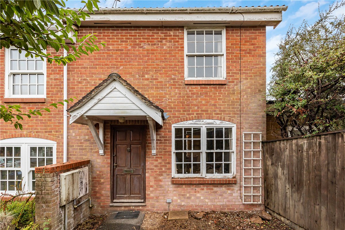 2 bedroom House, Aubrey Close, Marlborough, SN8 - Available, Image 9