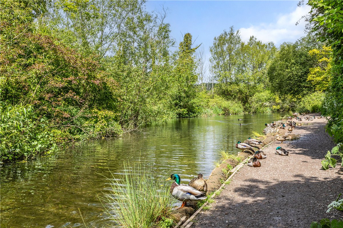 2 bedroom House, The Dean, Alresford, SO24 - Available, Image 2