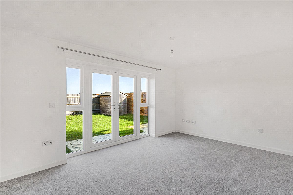 3 bedroom House, Sparrowhawk Crescent, Wootton, NN4 - Let Agreed, Image 2