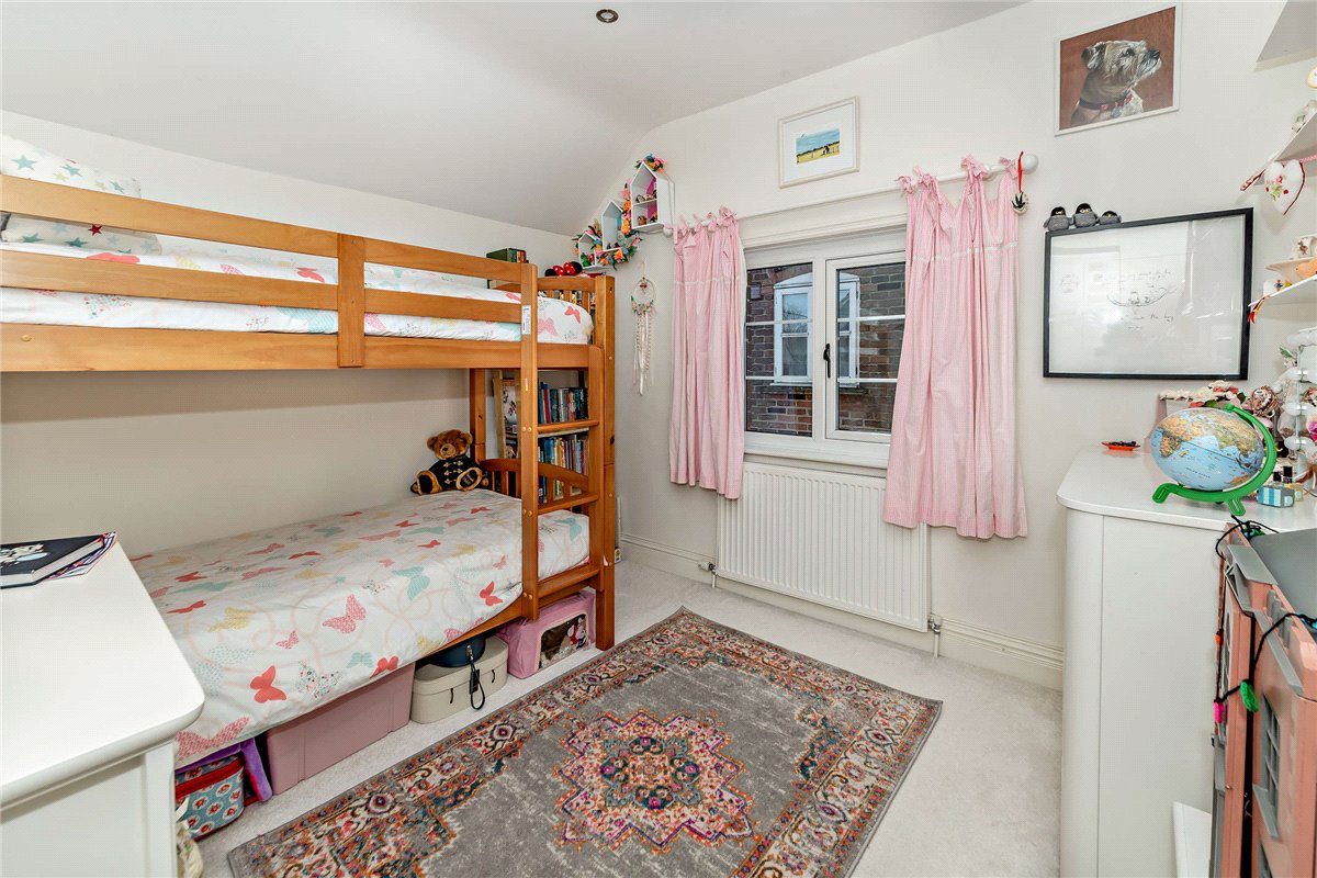3 bedroom House, Churchway, West Ilsley, RG20 - Available, Image 8