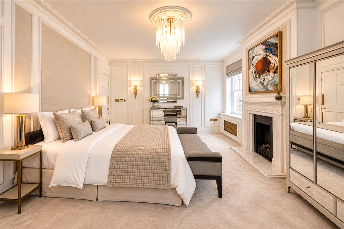 7 bedroom House, Upper Brook Street, Mayfair, W1K - Available, Image 1