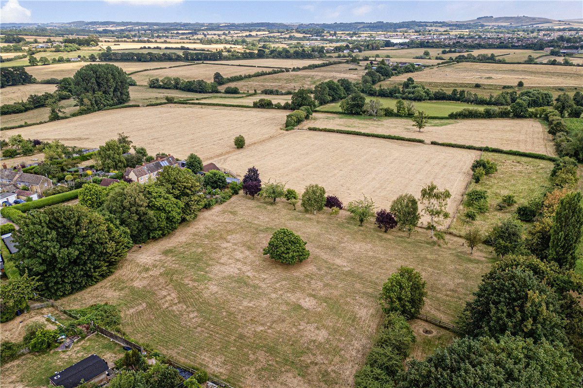 4 bedroom House, Bremhill, Calne, SN11 - Available, Image 27
