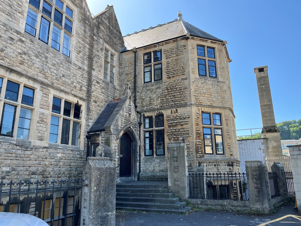 1194 Sq Ft, South Parade, Bath, BA2 - Under Offer