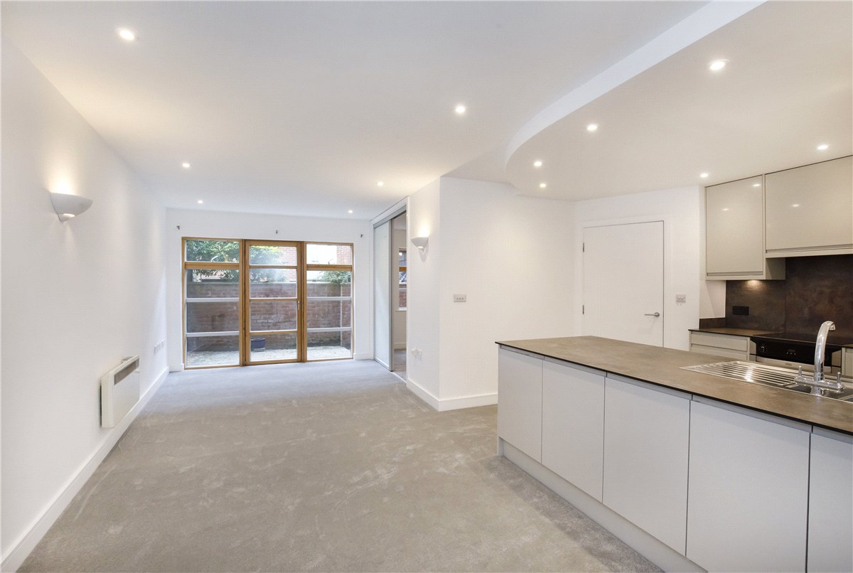 1 bedroom Flat, The Courtyard, St. Martins Lane, YO1 - Let Agreed