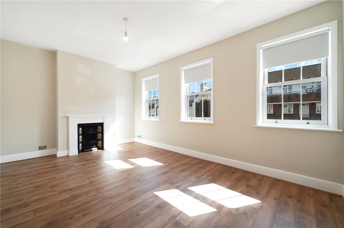 2 bedroom Flat, Racton Road, London, SW6 - Available, Image 2