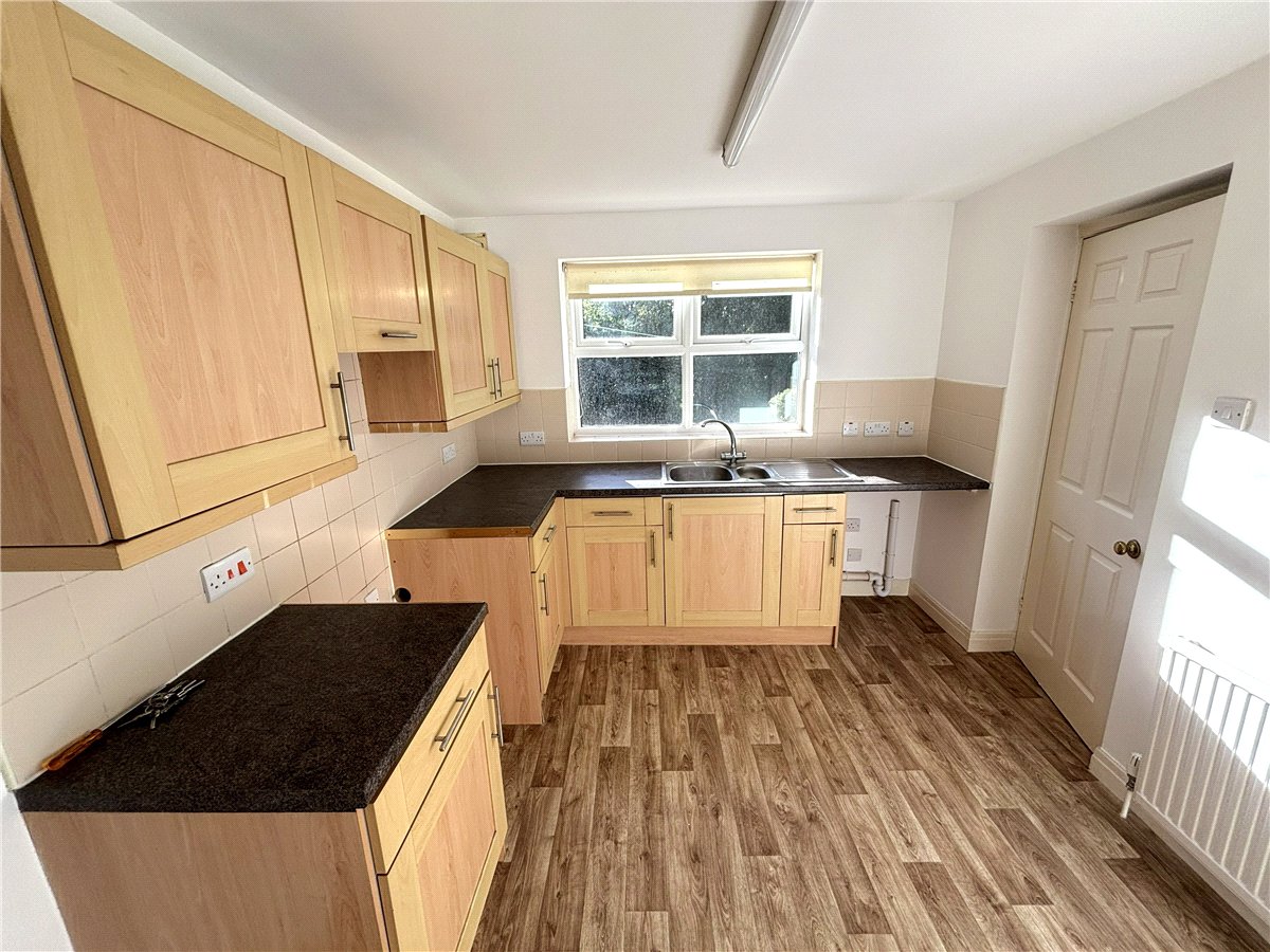 4 bedroom House, Azerley Grove, Harrogate, HG3 - Available, Image 2