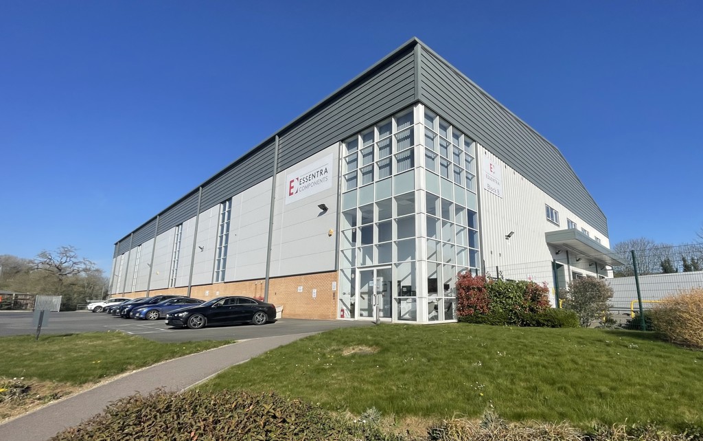 37700 Sq Ft, Canalside Langford Locks, Kidlington, OX5 - Available