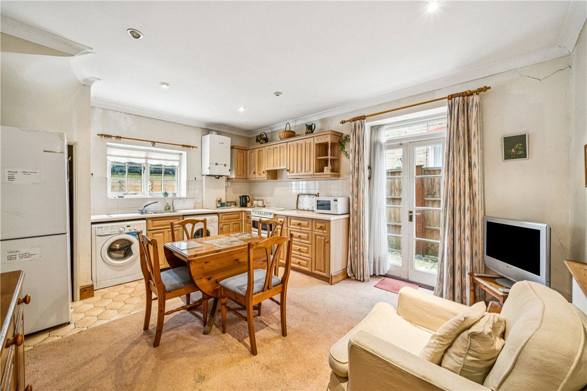 2 bedroom Flat, Harbord Street, London, SW6 - Sold STC, Image 2