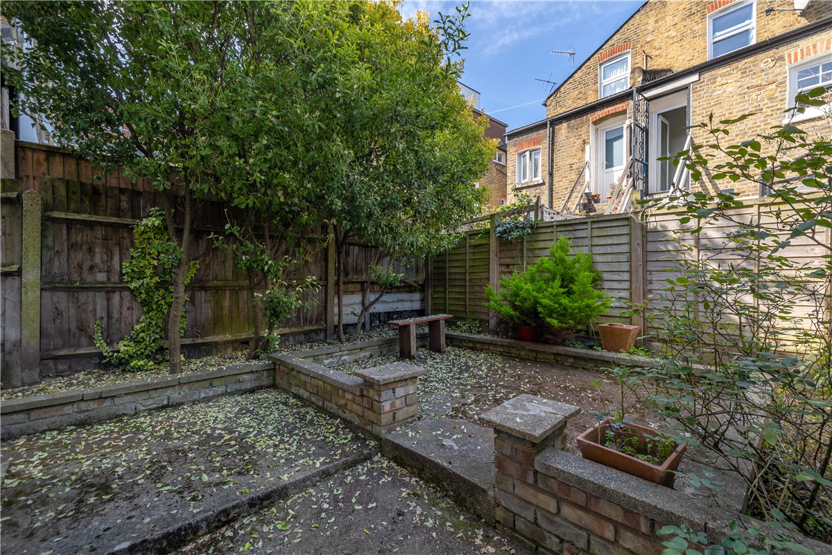 2 bedroom Flat, Latchmere Road, London, SW11 - Sold, Image 5