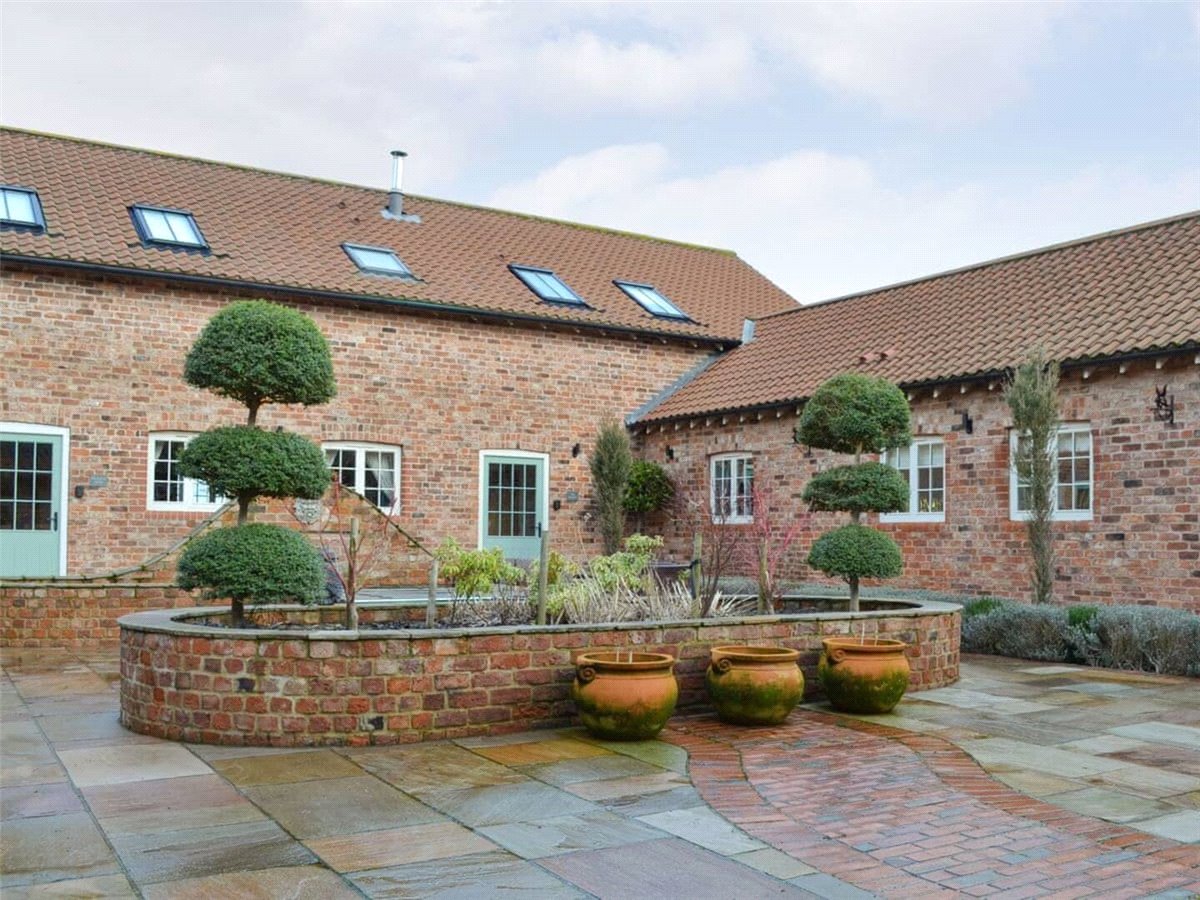 2 bedroom Barn Conversion, Holtby Lane, Holtby, YO19 - Let Agreed