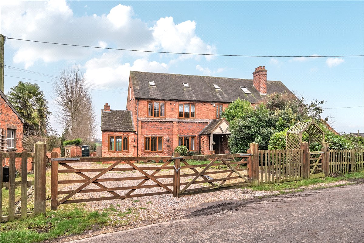 4 bedroom Cottage, Shirrall Drive, Drayton Bassett, B78 - Available