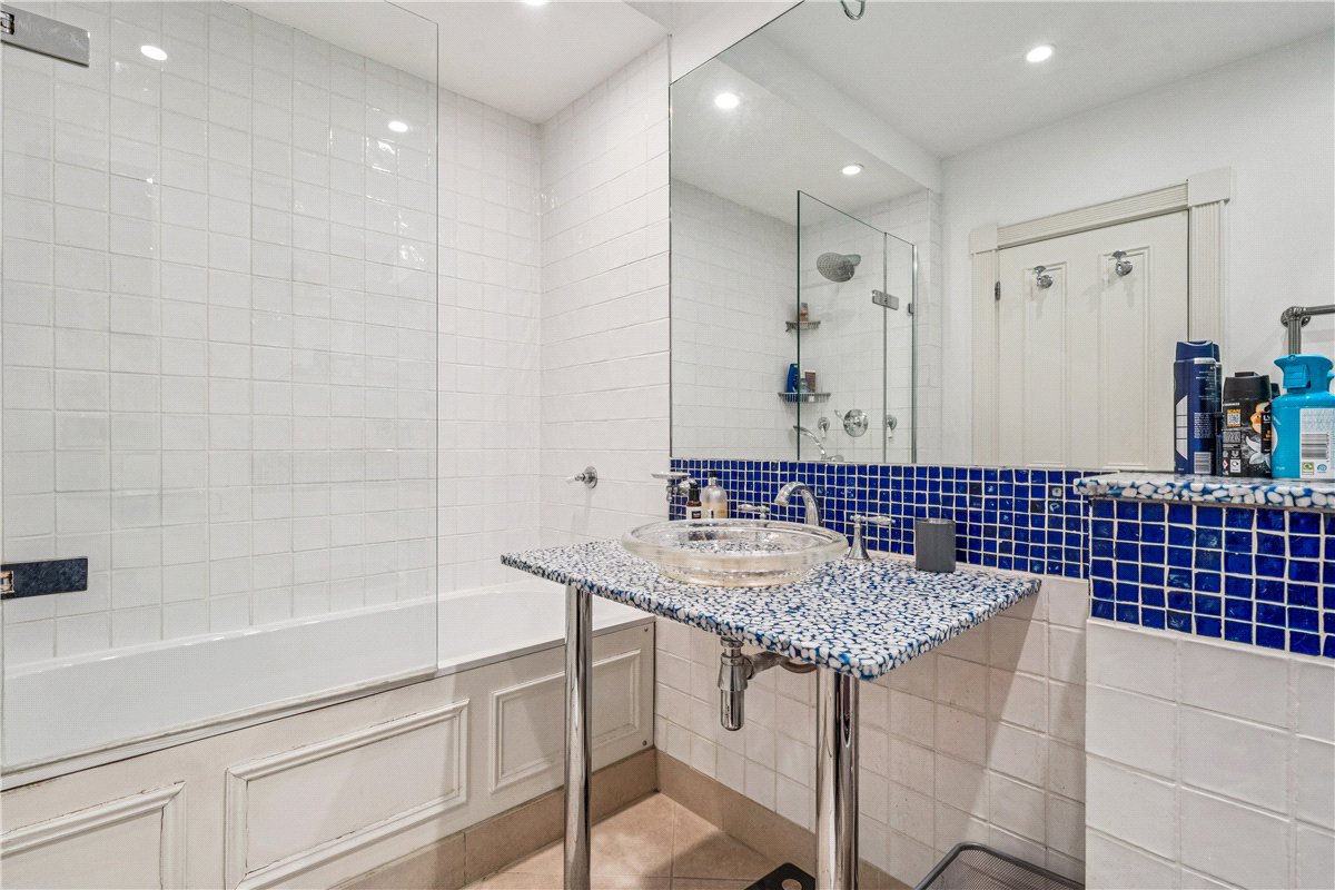 3 bedroom Flat, Park Towers, 2 Brick Street, W1J - Available, Image 8