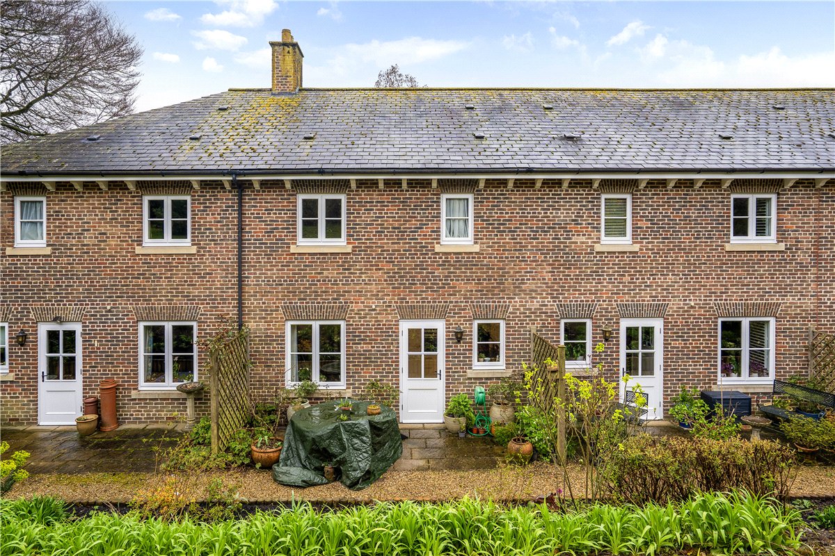 2 bedroom House, Wye House Gardens, Barn Street, SN8 - Available, Image 17