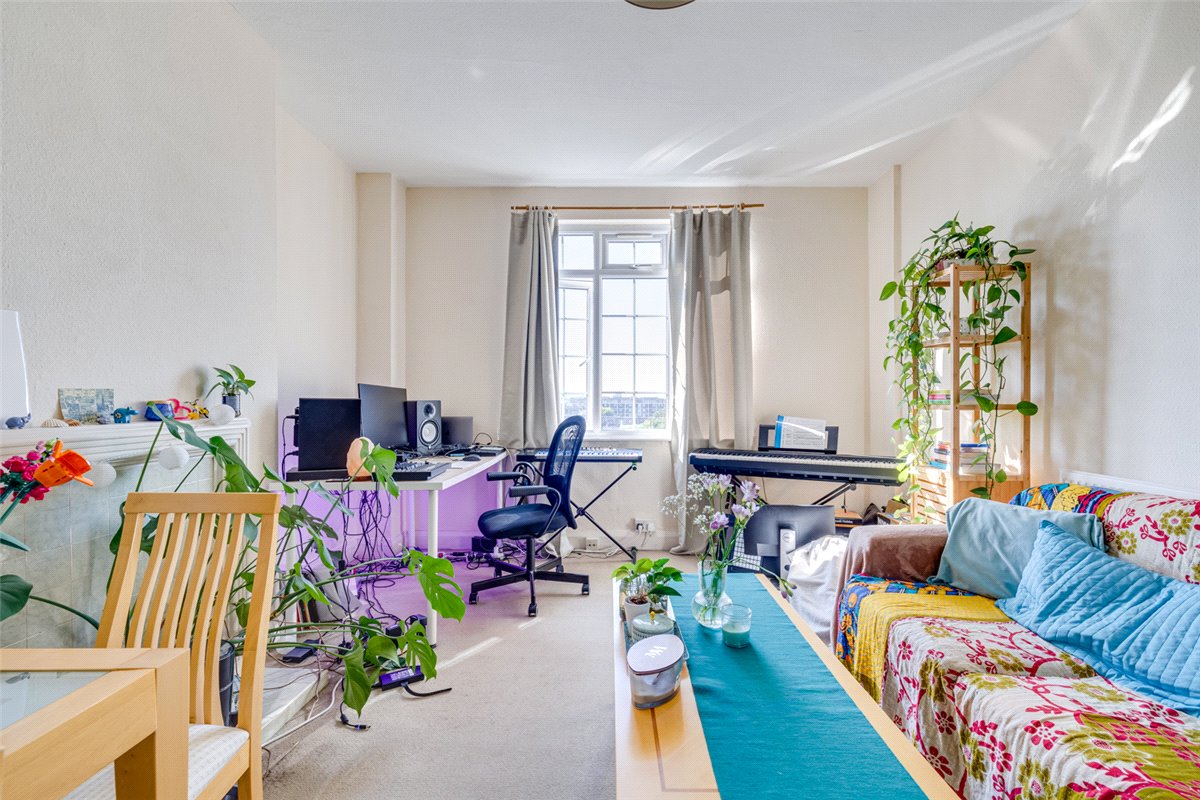 1 bedroom Flat, Charleville Court, Charleville Road, W14 - Let Agreed