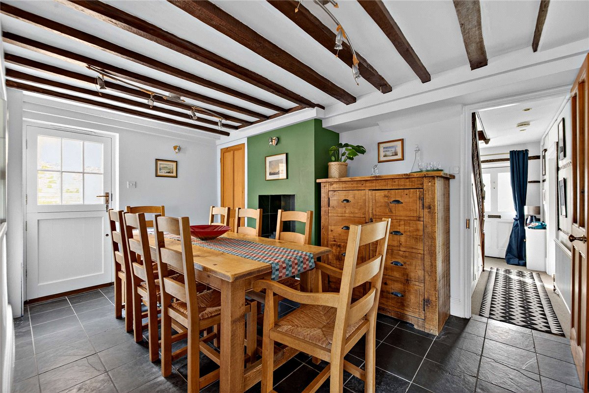 4 bedroom House, George Street, Kingsclere, RG20 - Available, Image 8