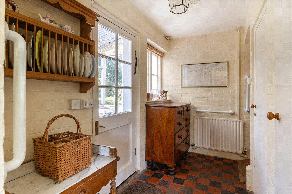 4 bedroom House, Oak Lane, Easterton, SN10 - Available, Image 5