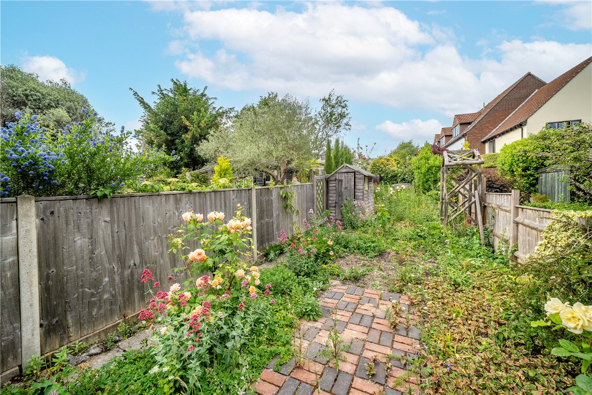 2 bedroom House, Hyde Close, Winchester, SO23 - Sold, Image 3