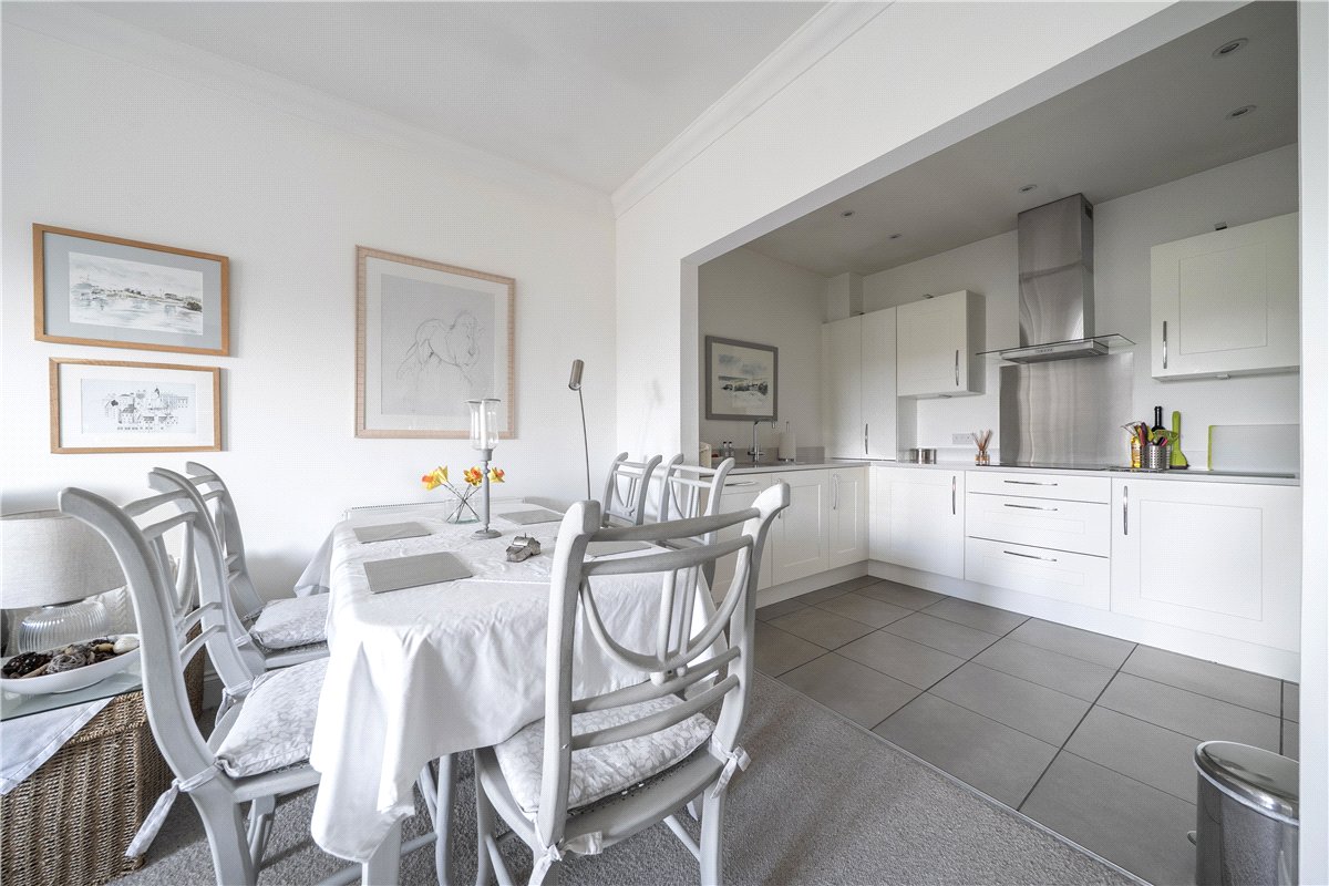2 bedroom Flat, Priory Court, Marlborough, SN8 - Sold STC, Image 2