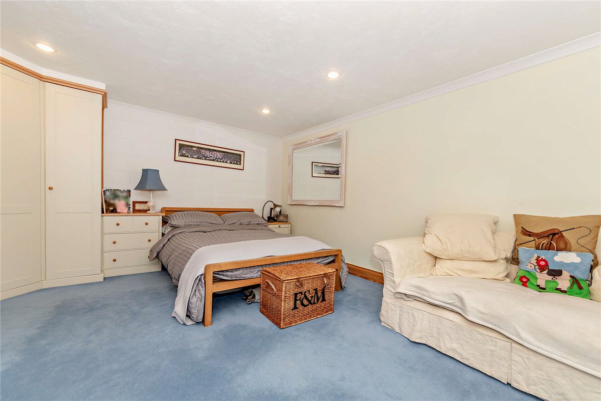 6 bedroom House, The Maltings, West Ilsley, RG20 - Available, Image 25