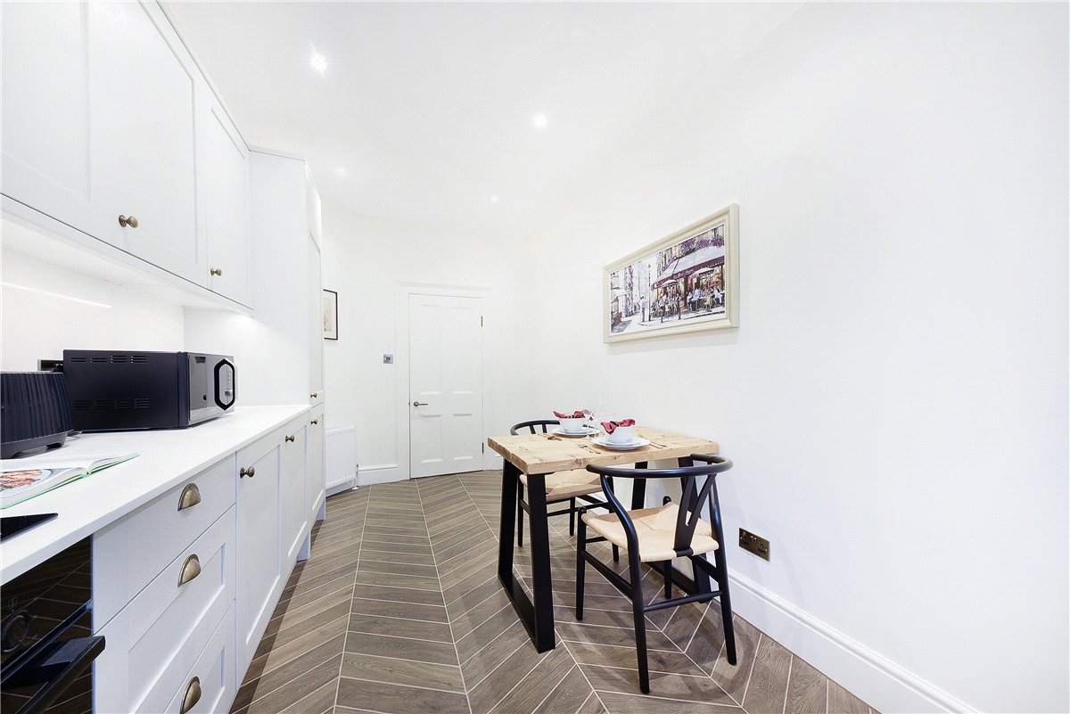 4 bedroom Flat, Harley Street, Marylebone, W1G - Available, Image 17