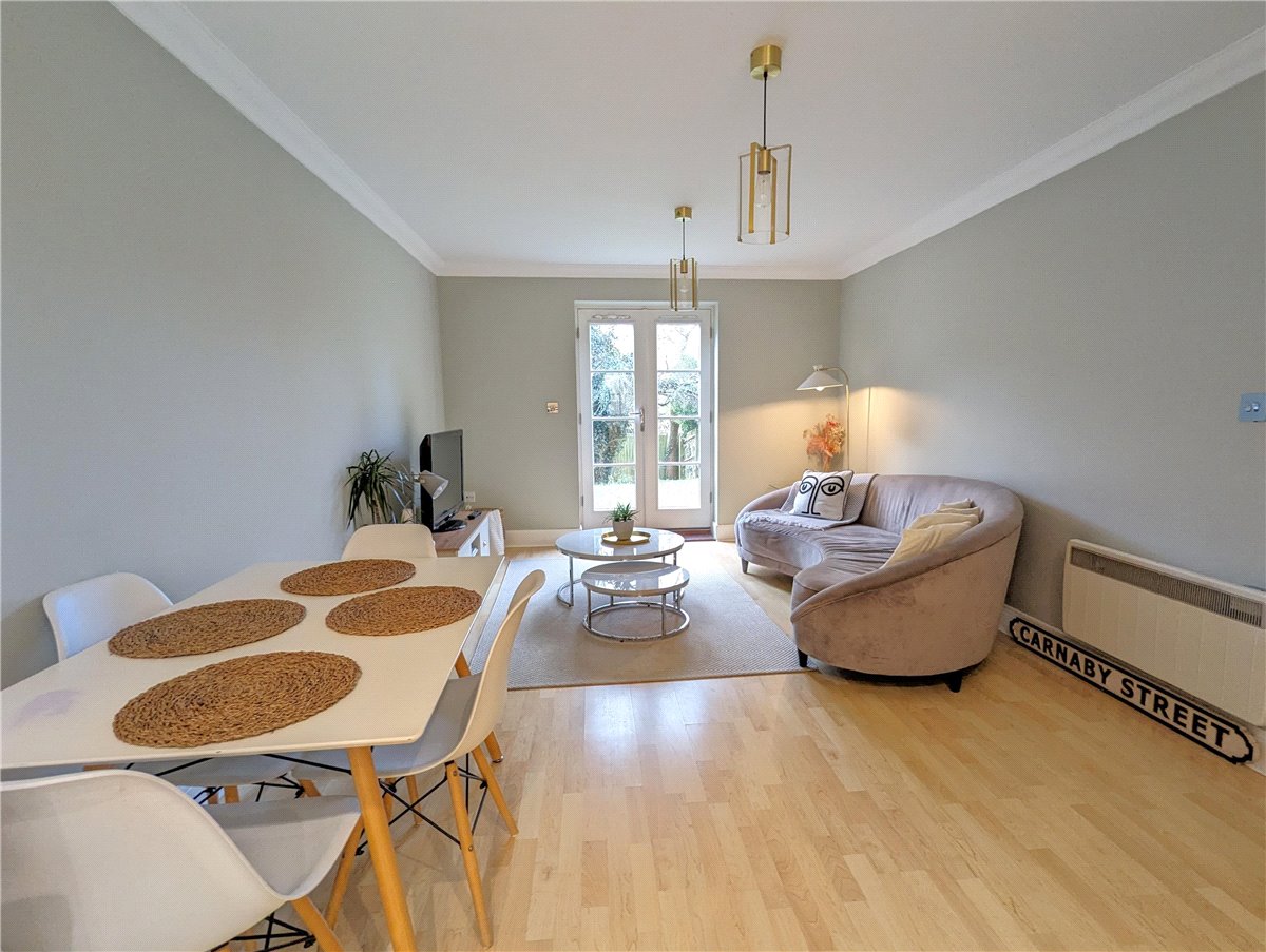 2 bedroom Flat, Eveleigh Avenue, Bath, BA1 - Sold, Image 4