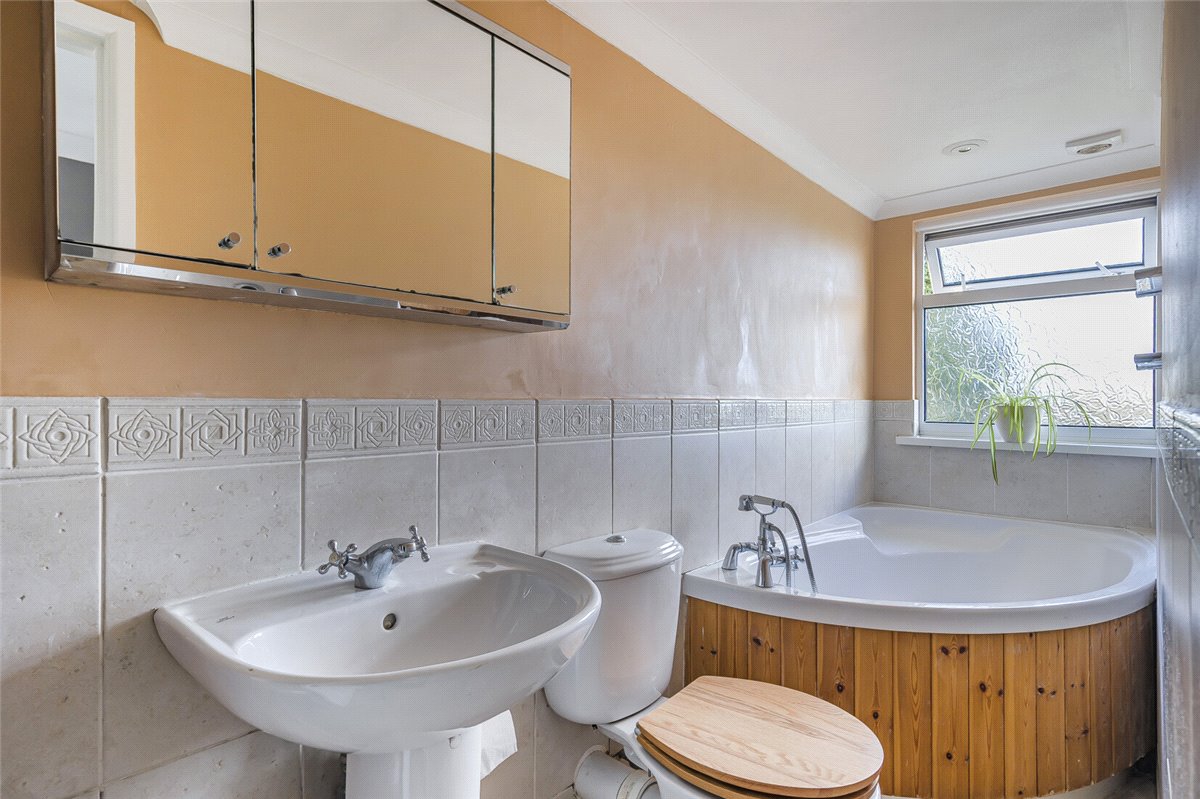 3 bedroom House, Newtown, Shalbourne, SN8 - Sold, Image 16