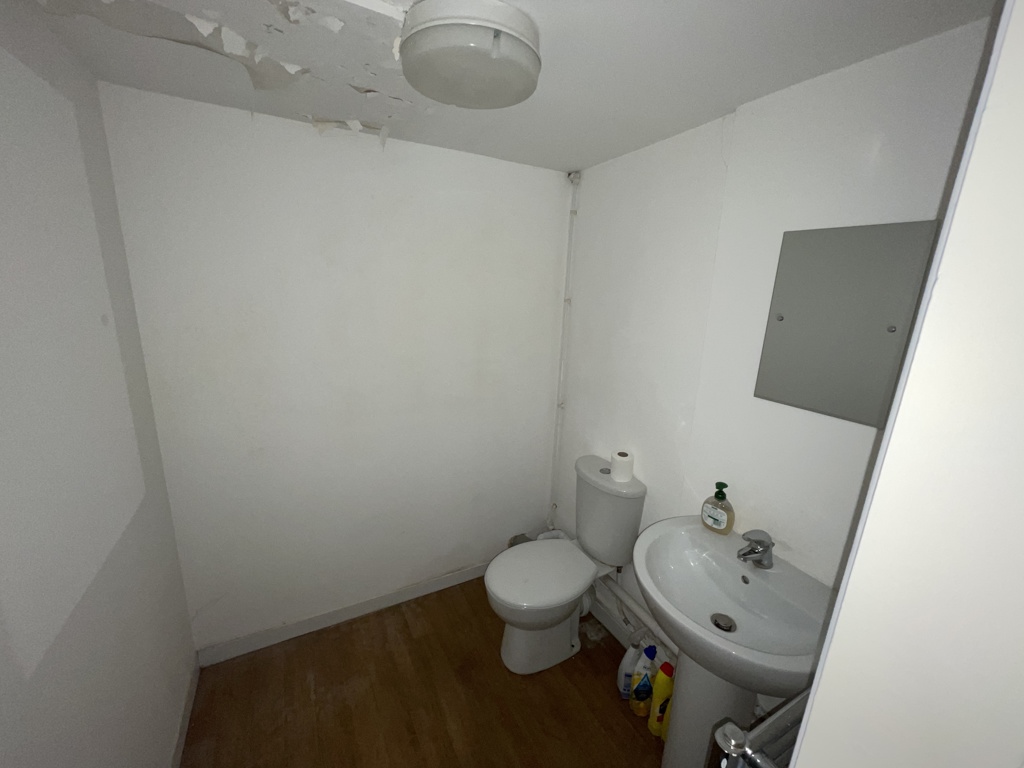 315 Sq Ft, The Arcade, Bristol, BS1 - Available, Image 3
