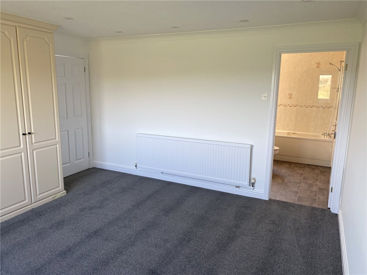 4 bedroom House, Matthews Close, All Cannings, SN10 - Available, Image 10