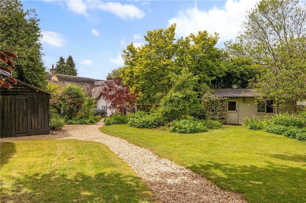4 bedroom House, Easton Royal, Pewsey, SN9 - Available, Image 15