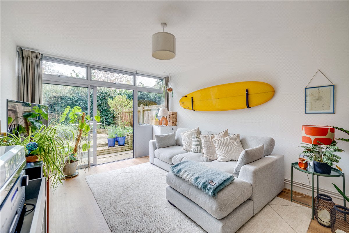 2 bedroom Maisonette, Claudia Place, London, SW19 - Sold