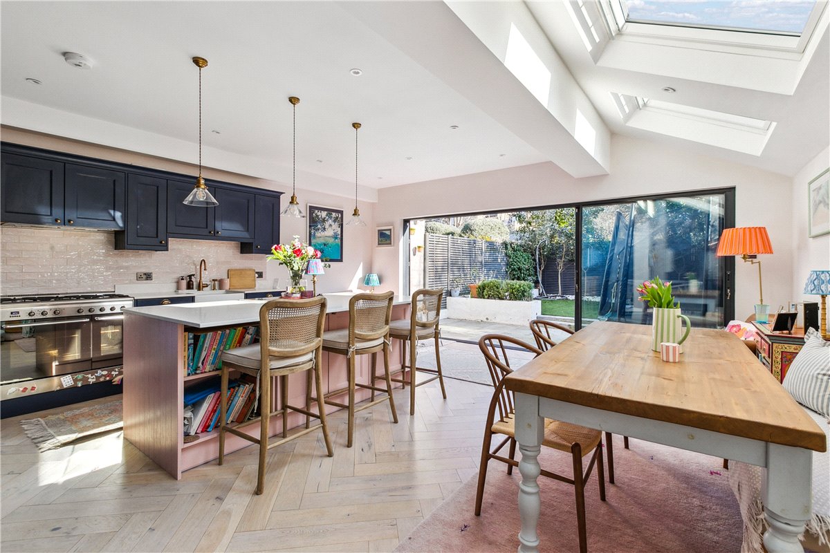 5 bedroom House, Brodrick Road, London, SW17 - 