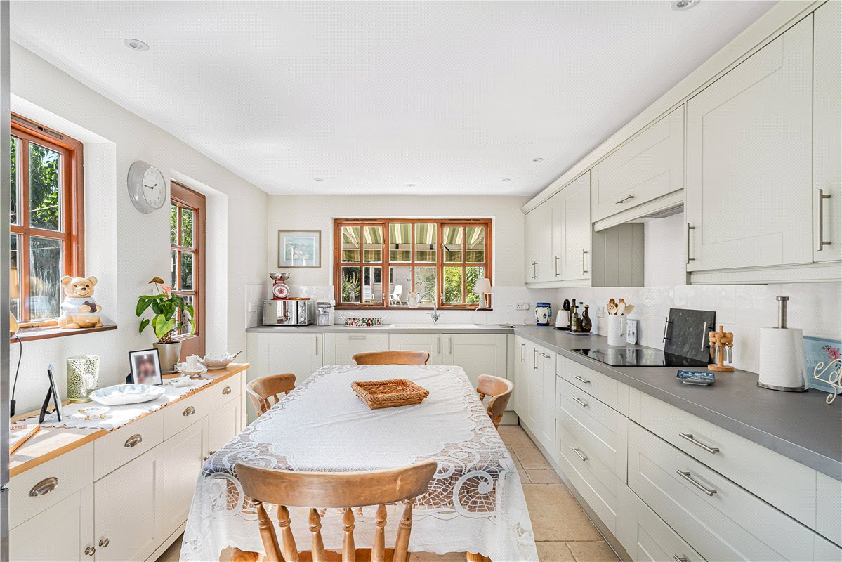 4 bedroom House, Spring Road, Abingdon, OX14 - Available, Image 4