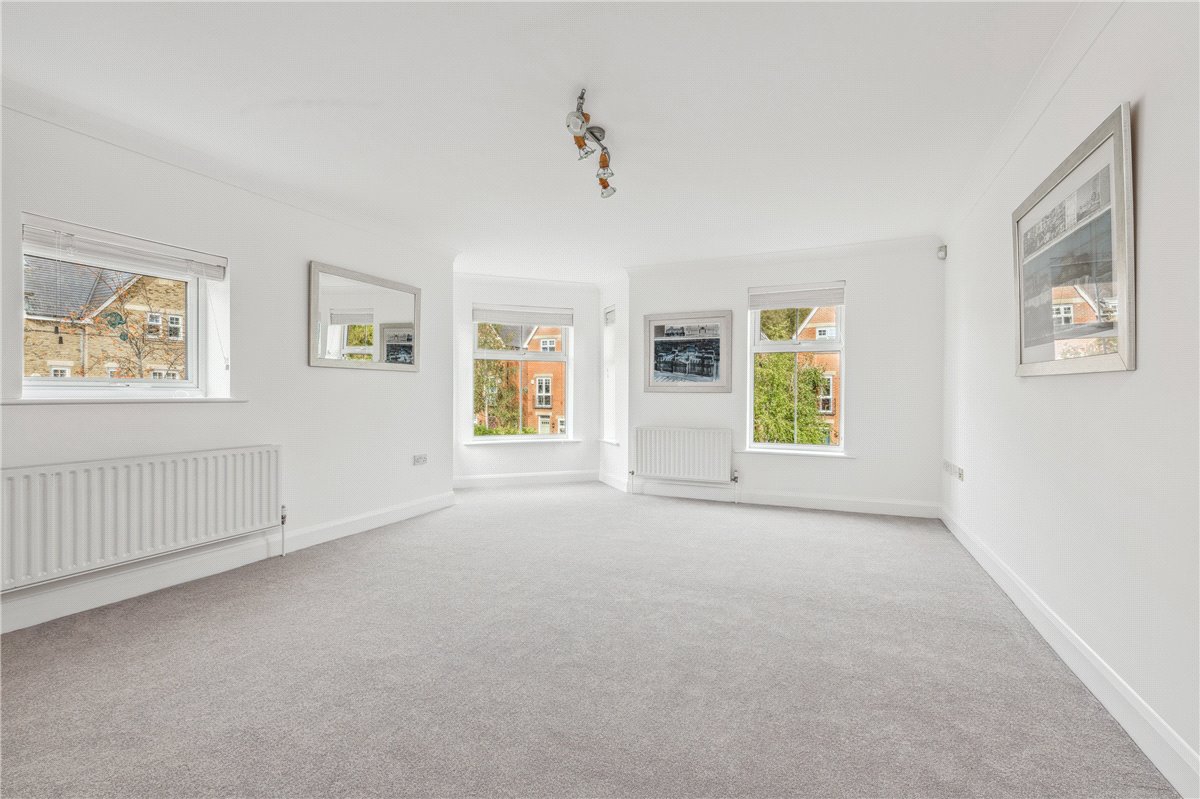 2 bedroom Flat, Coxs Ground, Oxford, OX2 - , Image 1