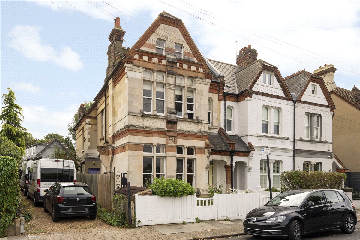 2 bedroom Flat, Trinity Fields, Wandsworth Common, SW17 - Sold