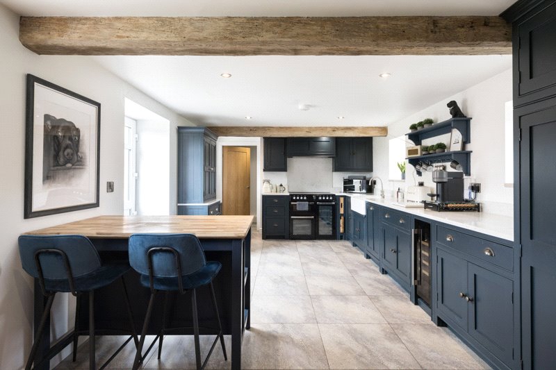 4 Bedroom Single Family Home/House's Image 6