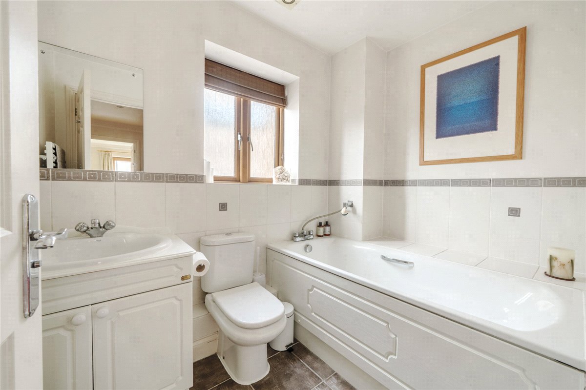 3 bedroom House, Cromwell Court, Marlborough, SN8 - Available, Image 11
