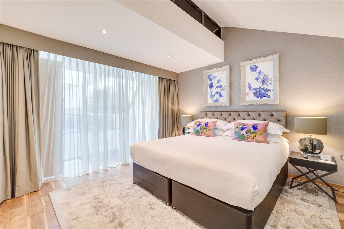 4 bedroom House, Cheval Place, Knightsbridge, SW7 - Available, Image 13