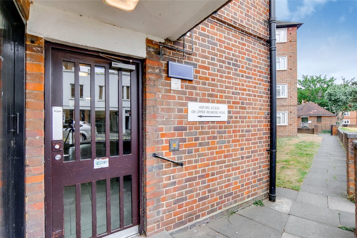 2 bedroom Flat, The Willoughbys, London, SW14 - Let Agreed, Image 2