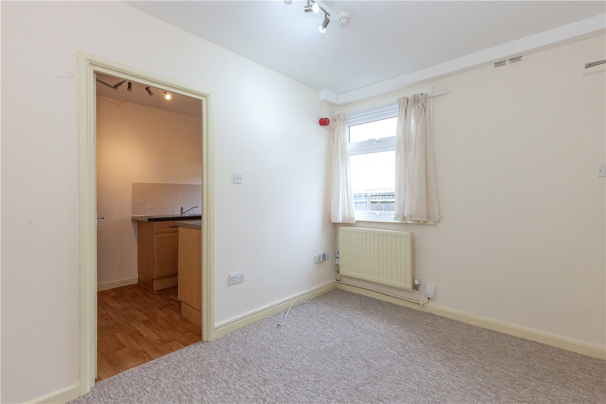 1 bedroom Flat, Cowley Road, Oxford, OX4 - Available, Image 1