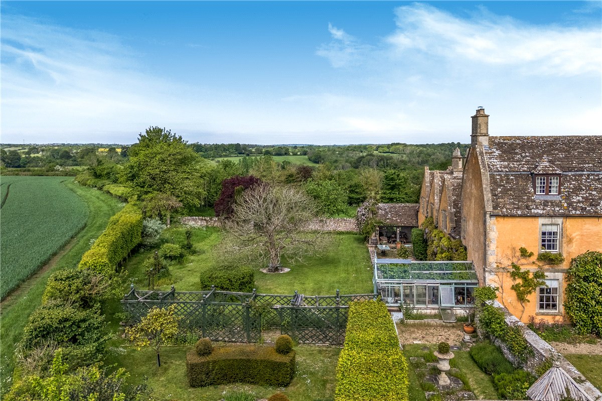 5 bedroom House, West Yatton, Yatton Keynell, SN14 - Available, Image 12