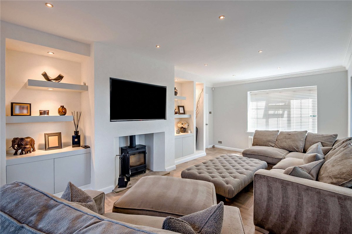 6 bedroom House, Hall Lane, Ledston, WF10 - Available, Image 6