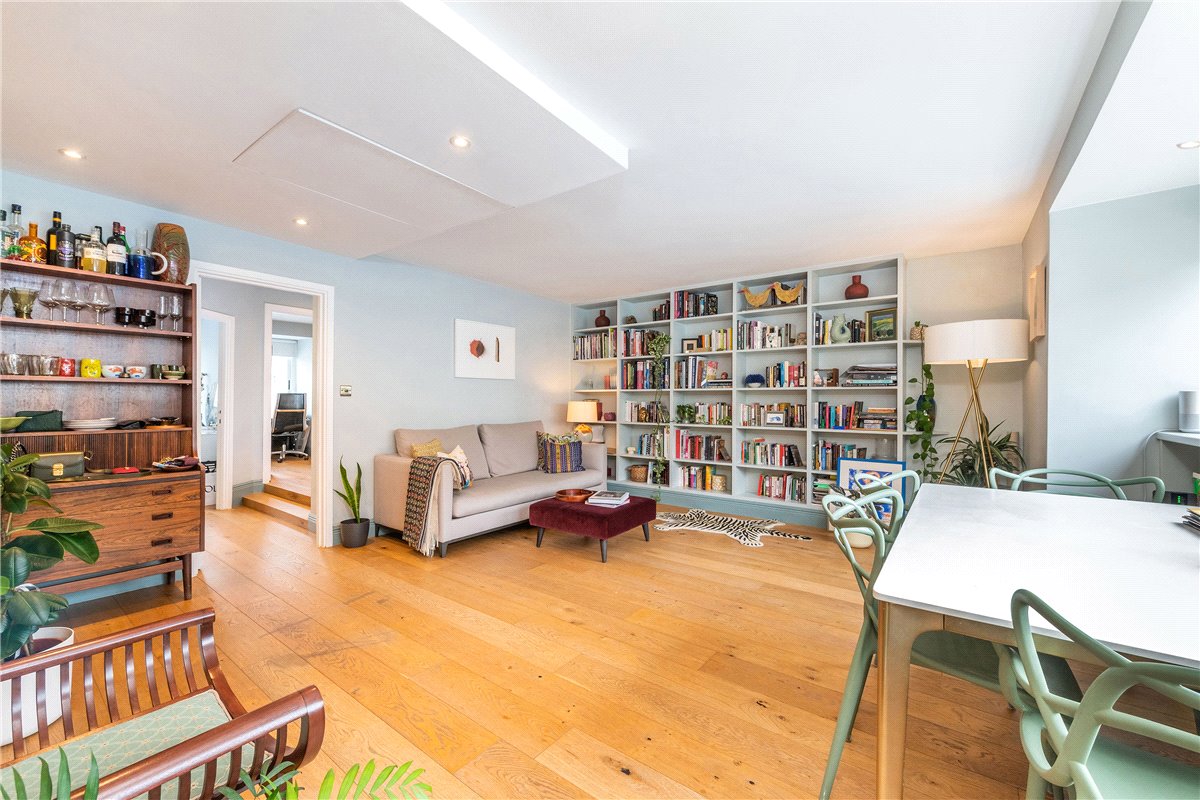 2 bedroom Flat, Ennismore Gardens, London, SW7 - Available, Image 3