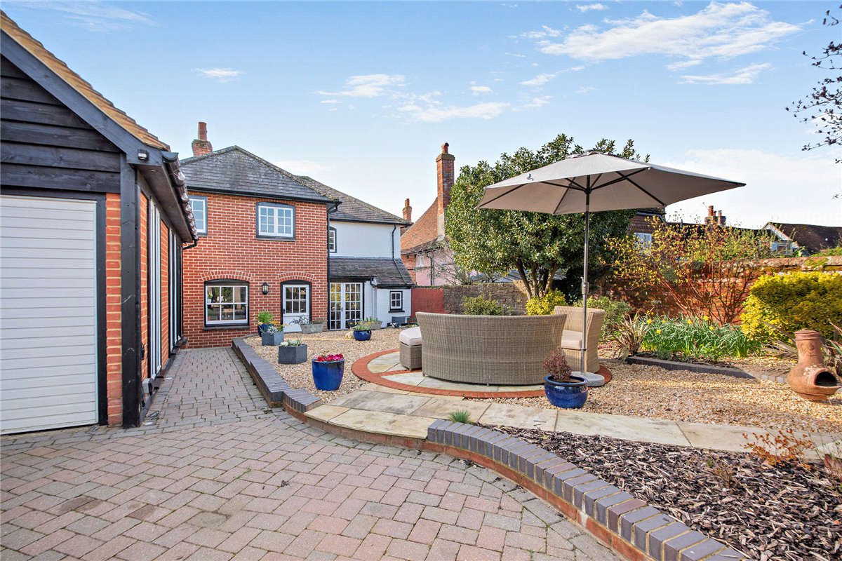 4 bedroom House, George Street, Kingsclere, RG20 - Available