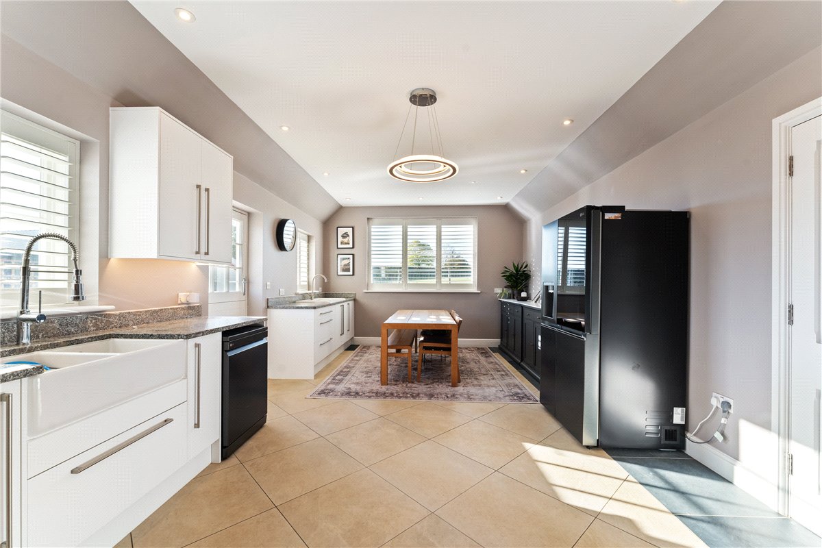 4 bedroom House, Upend, Newmarket, CB8 - Available, Image 5