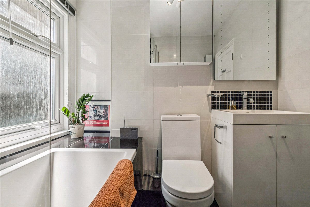 2 bedroom Flat, Fulham Palace Road, London, SW6 - Available, Image 14
